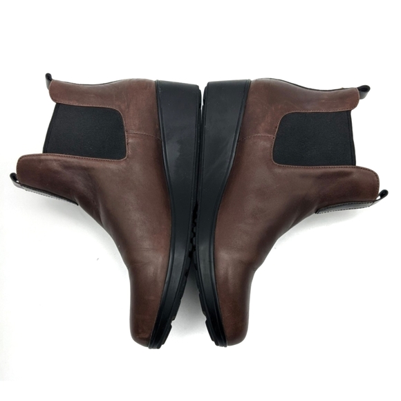 COLE HAAN Signature Grandos Waterproof Wedge Chelsea Boots-7.5 - Picture 7 of 14